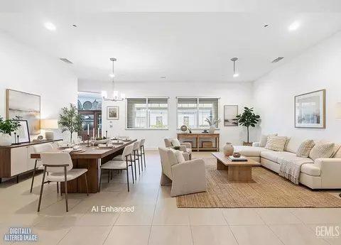 9106 Del Palma Dr, Bakersfield, CA 93314