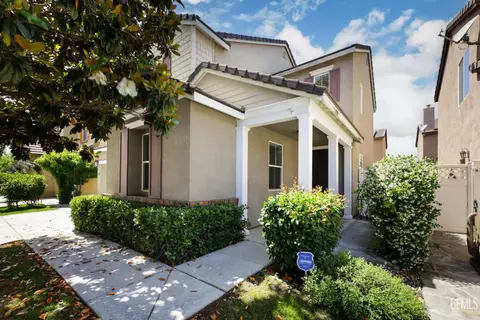 1805 New Riders St, Bakersfield, CA 93311