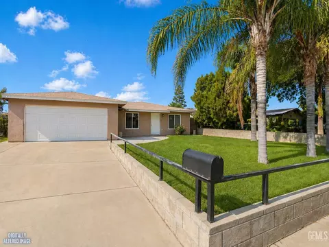 3909 Balboa Dr, Bakersfield, CA 93304