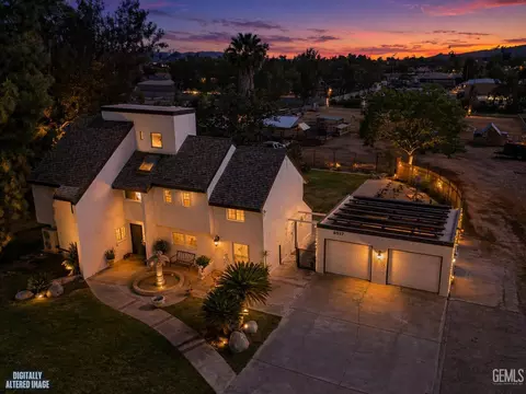 9517 Eucalyptus Dr, Bakersfield, CA 93306