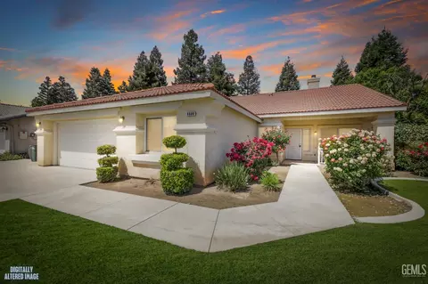 8600 Spanish Bay Dr, Bakersfield, CA 93312