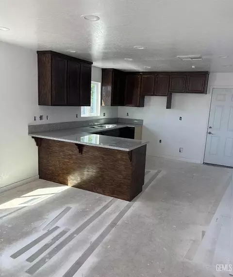 1019 Wilson Ave #AB, Bakersfield, CA 93307