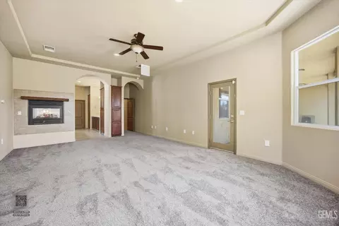 Living - 11001 Efada Dr, Bakersfield, CA 93312 photo 5 of 7