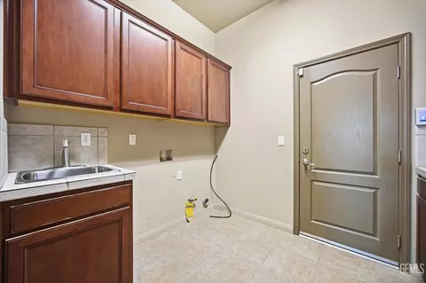 Other - 11001 Efada Dr, Bakersfield, CA 93312 photo 4 of 7