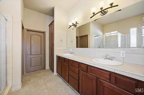 Entry Way - 11001 Efada Dr, Bakersfield, CA 93312 photo 10 of 11