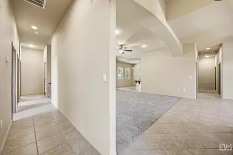 Entry Way - 11001 Efada Dr, Bakersfield, CA 93312 photo 9 of 11