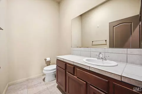 Bath - 11001 Efada Dr, Bakersfield, CA 93312 photo 3 of 3