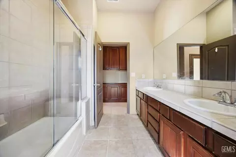 Entry Way - 11001 Efada Dr, Bakersfield, CA 93312 photo 8 of 11