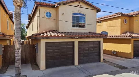 Exterior - 718 K St, Bakersfield, CA 93304 photo 2 of 2