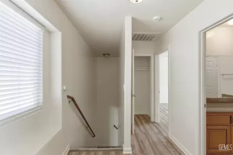 Entry Way - 718 K St, Bakersfield, CA 93304 photo 1 of 2