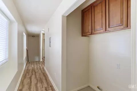 Entry Way - 718 K St, Bakersfield, CA 93304 photo 2 of 2
