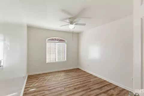 Bedroom - 718 K St, Bakersfield, CA 93304 photo 1 of 3