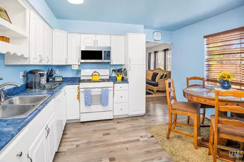 5400 Cherry Tree Ln, Bakersfield, CA 93309 photo 15