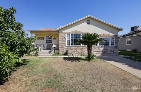 116 Circle Dr, Bakersfield, CA 93308