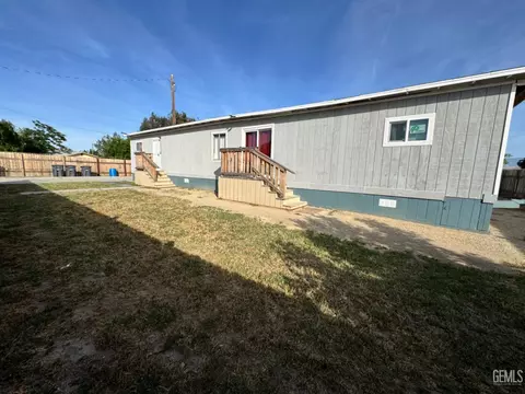 27573 Cypress St, Taft, CA 93268