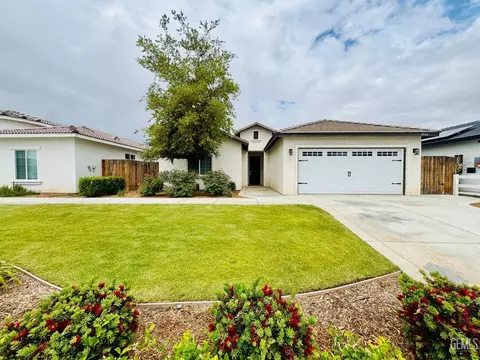 8504 Kowa St, Bakersfield, CA 93314