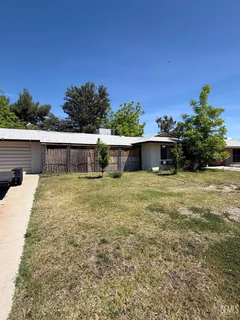 6001 Bel Aire Way, Bakersfield, CA 93309