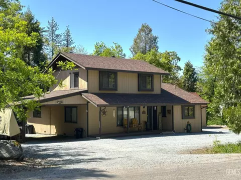 44127 Pine Flat Dr, California Hot Springs, CA 93207