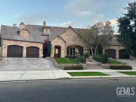2406 Brighton Park Dr, Bakersfield, CA 93311