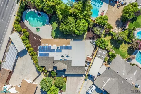 7800 Nairn Ct, Bakersfield, CA 93309