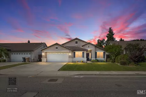 9912 Grand View Summit Dr, Bakersfield, CA 93311