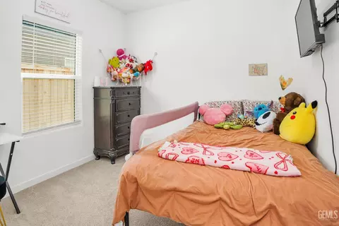 Bedroom - 9611 Clear Ridge Way, Shafter, CA 93263 photo 3 of 3