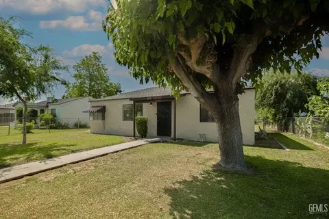 313 1st St, Bakersfield, CA 93304