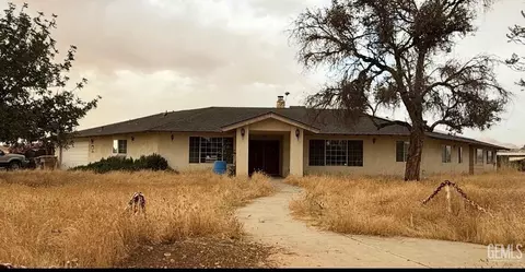 4301 Comanche Dr, Bakersfield, CA 93306