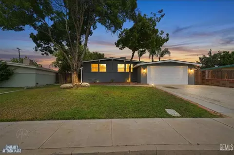 3025 Peerless Ave, Bakersfield, CA 93308