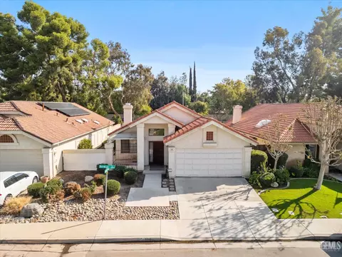 View/Area - 600 Berwick St, Bakersfield, CA 93311 photo 4 of 7