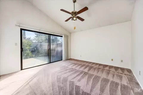 Bedroom - 600 Berwick St, Bakersfield, CA 93311 photo 2 of 5