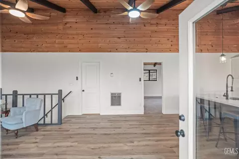Entry Way - 24501 Pueblo Ct, Tehachapi, CA 93561 photo 1 of 7