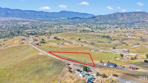 0 0 Fir, Tehachapi, CA 93561 photo 3
