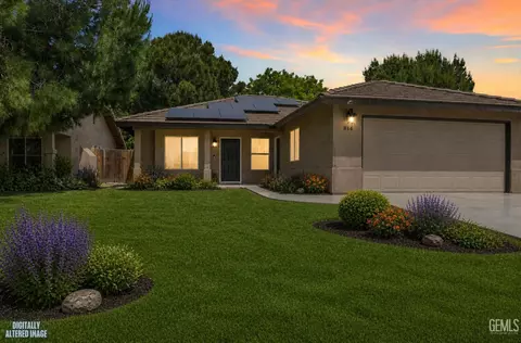 814 Greenwood Meadow Ln, Bakersfield, CA 93308