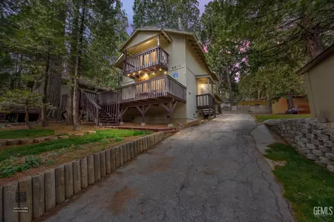 8813 Old State Rd, Wofford Heights, CA 93285