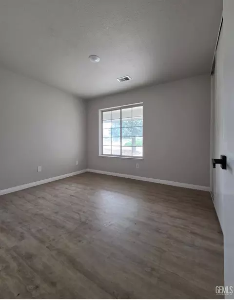 Other - 21401 Madre St, Tehachapi, CA 93561 photo 3 of 13