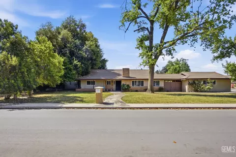 5833 Pembroke Ave, Bakersfield, CA 93308