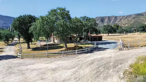 6211 Wildwood Rd, Lake Isabella, CA 93240