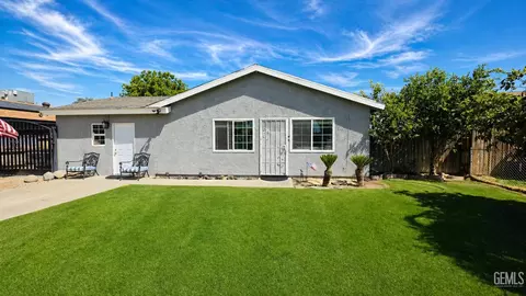 5104 Hampton Ct, Bakersfield, CA 93309