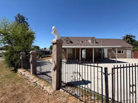 Exterior - 1835 Corrientes St, Bakersfield, CA 93306 photo 10 of 10