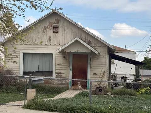 706 North St, Taft, CA 93268