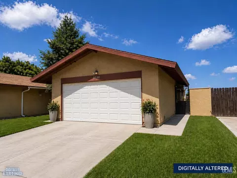2320 Pinon Springs Cir, Bakersfield, CA 93309