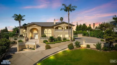 3916 Pinehurst Dr, Bakersfield, CA 93306