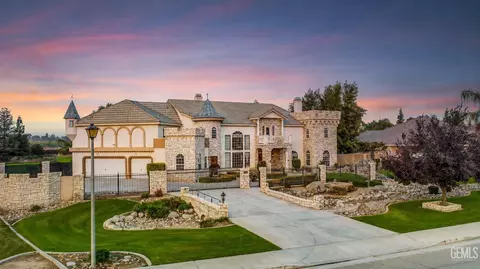 17564 Harvest Grove Ct, Bakersfield, CA 93314
