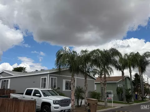6601 Eucalyptus Dr #236, Bakersfield, CA 93306