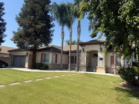 9507 Lake Victoria Dr, Bakersfield, CA 93312