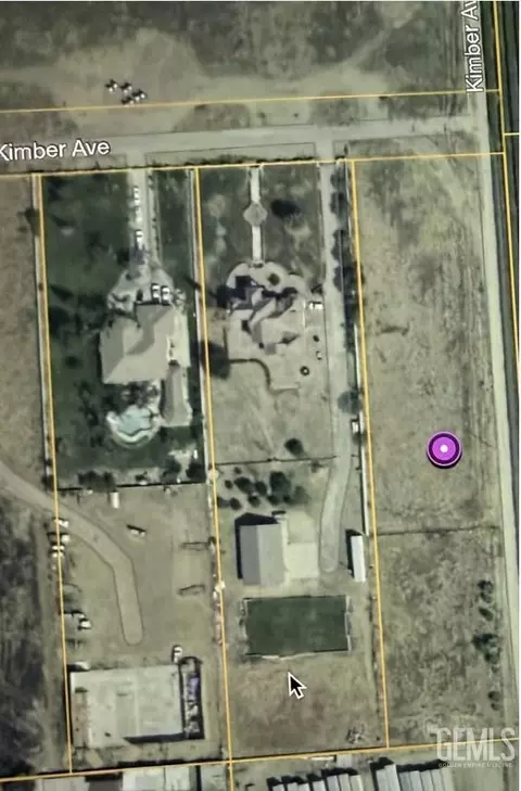 8839 Kimber Ave, Bakersfield, CA 93307
