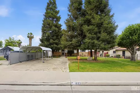 1623 Lisle St, Bakersfield, CA 93308