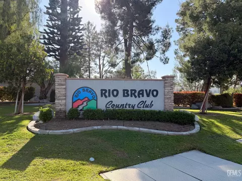 5600 Via Venezia, Bakersfield, CA 93306