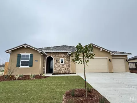 7713 Denmarsh St, Bakersfield, CA 93311